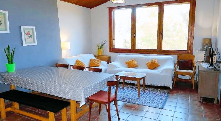 Vacation home with pool | Pets allowed — photo 2