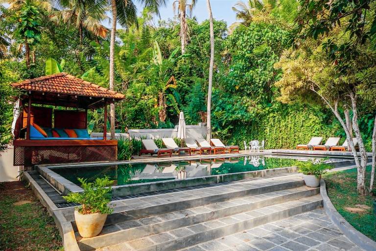 Coconut Grove villa w cook & pool