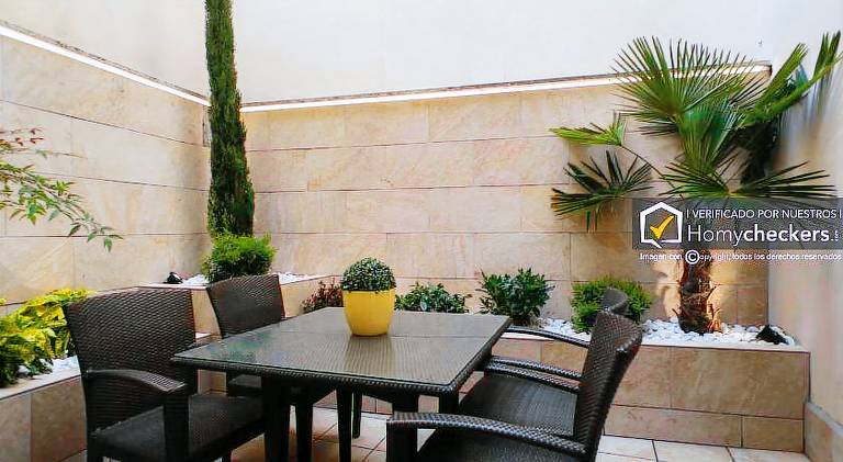 Fully equipped charming rental apartment with patio | Near Plaza Mayor | Dogs allowed — photo 5