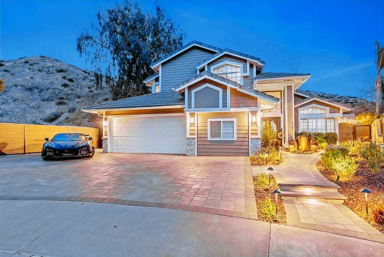 House Santa Clarita