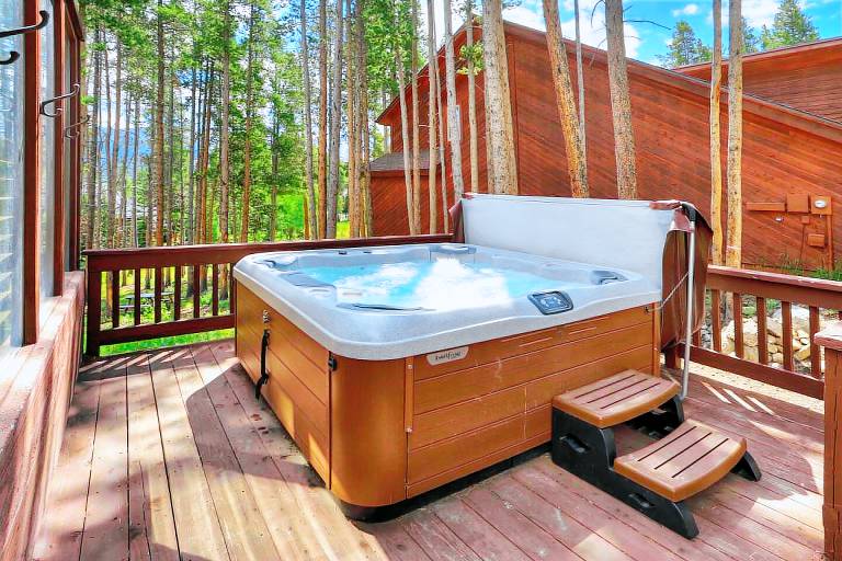 Vacation home with hot tub, garden & grill | River view — photo 2