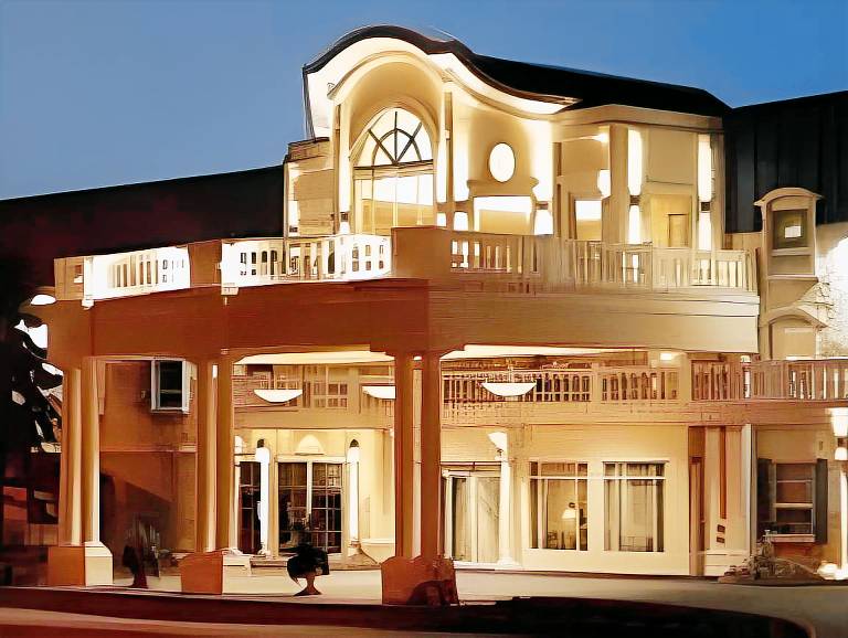 Chateau Louis Hotel & Conference Centre in Edmonton, AB