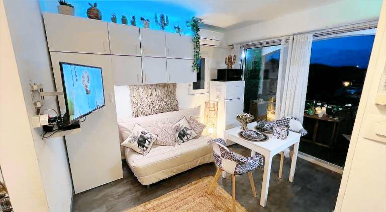 Rental apartment with pool in Torreilles