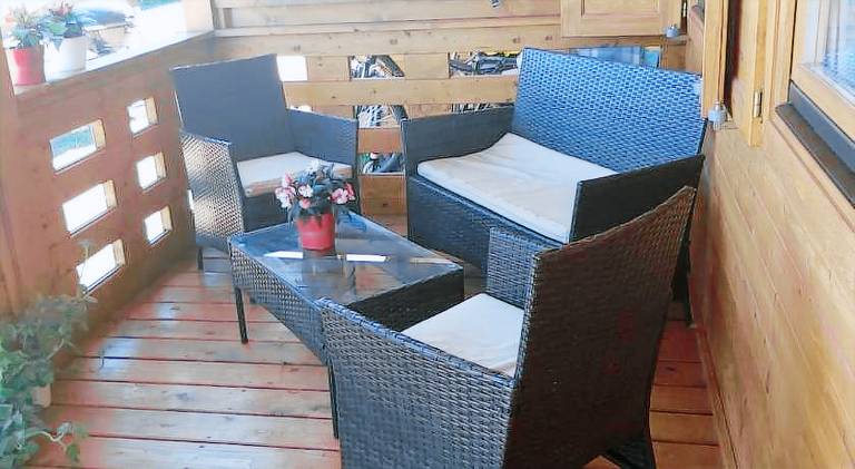Chalet with BBQ, patio & garden | Pets are welcome — photo 3