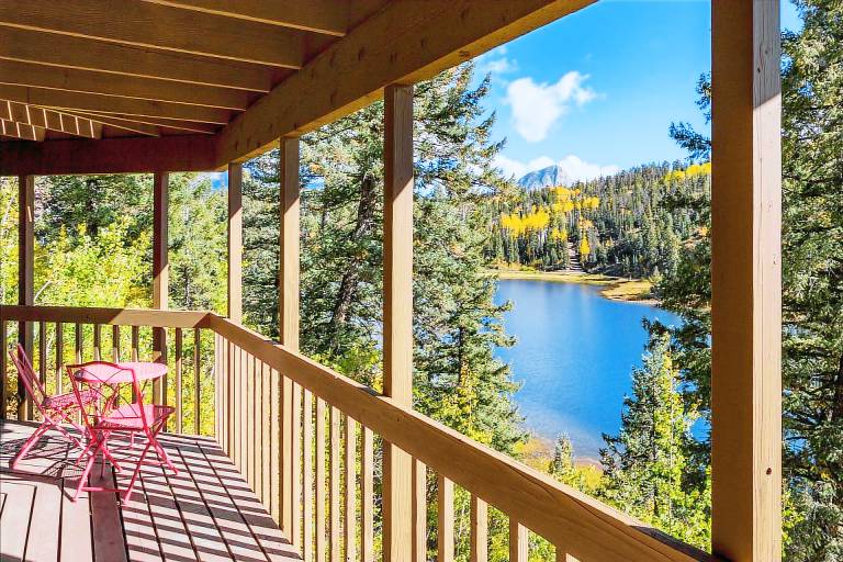 Cabin on Columbine Lake - Large deck - Hot Tub/Views - 1 mile to Purgatory — photo 5