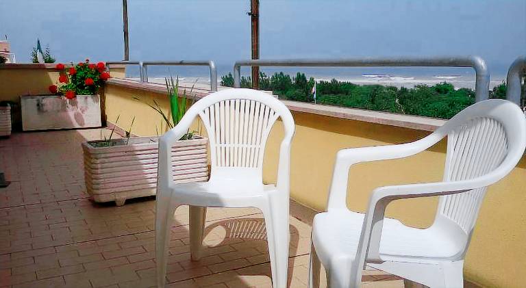 Holiday apartment with 2 rooms for 5 persons — photo 4