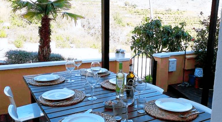 Vacation home with heated pool, terrace & BBQ — photo 5