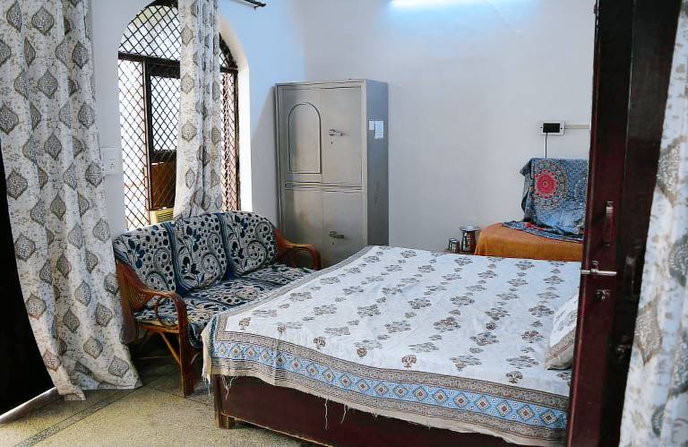 thirteen homestay