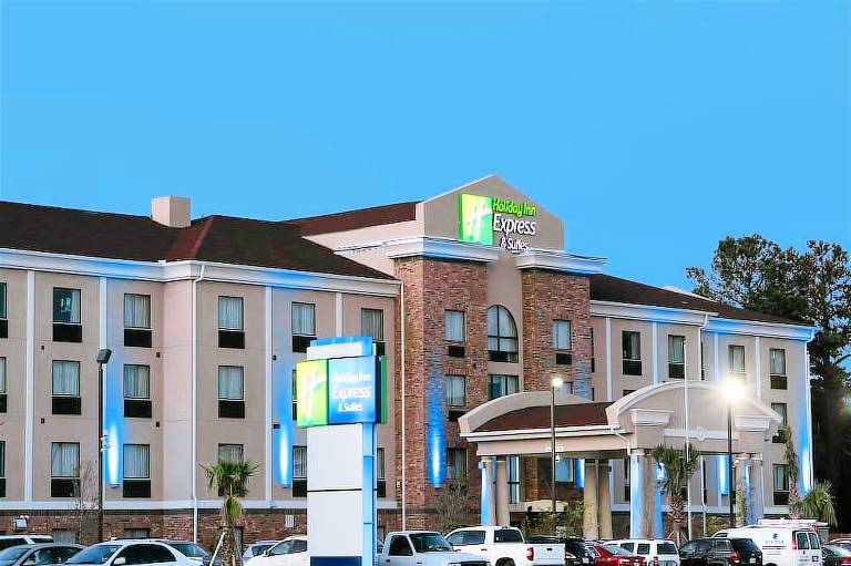 Holiday Inn Express & Suites Houston North IAH Area by IHG