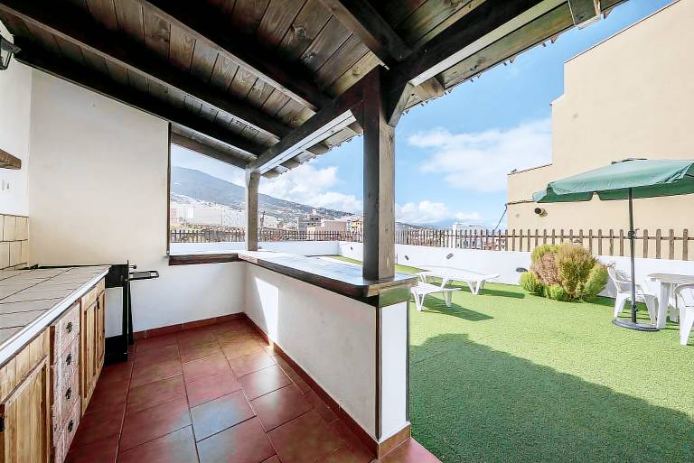 House with private pool, yard & terrace | Sea view — photo 2