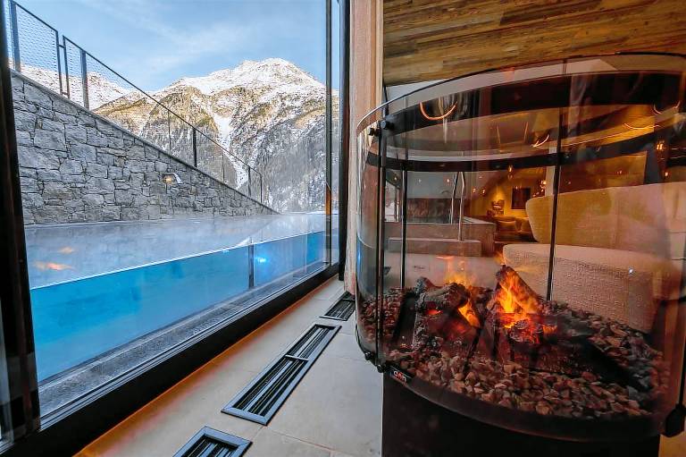 Apartment with heated pool, sauna & hot tub — photo 3