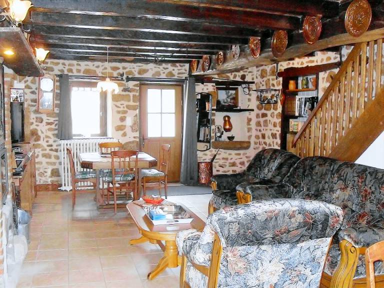 Charming gite with terrace, barbeque & yard | Pets allowed — photo 5