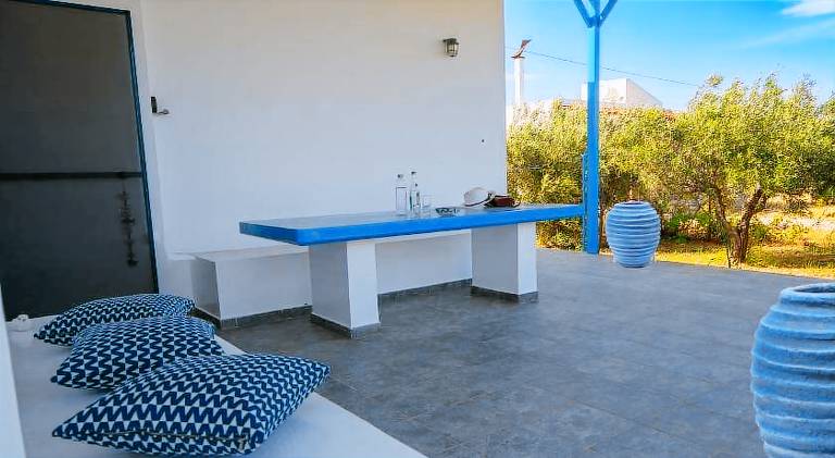 House with barbecue, patio & garden — photo 3