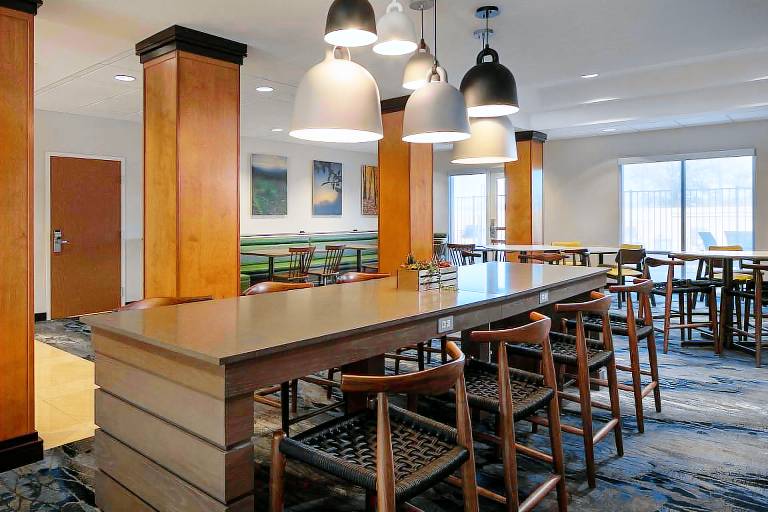 Fairfield by Marriott Inn & Suites Redding — photo 4