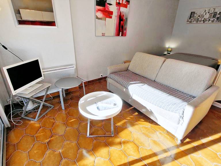 Studio with 1 room for 4 persons — photo 5