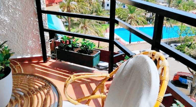 Apartment with patio | Pets are welcome in Roquetas de Mar