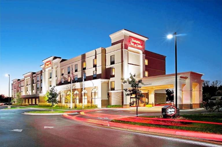 Hampton Inn & Suites Indianapolis-Airport in Marion, IN