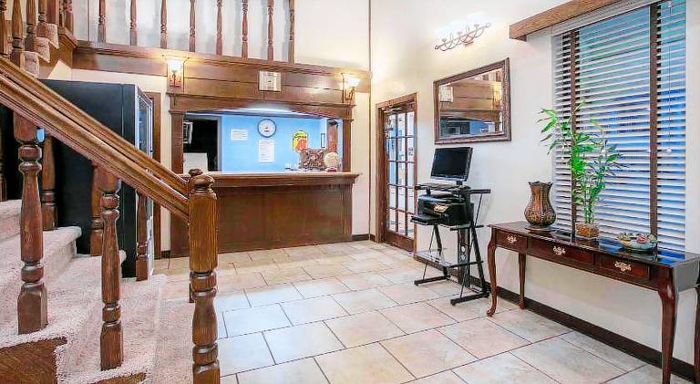 Super 8 By Wyndham City Of Moore — photo 2