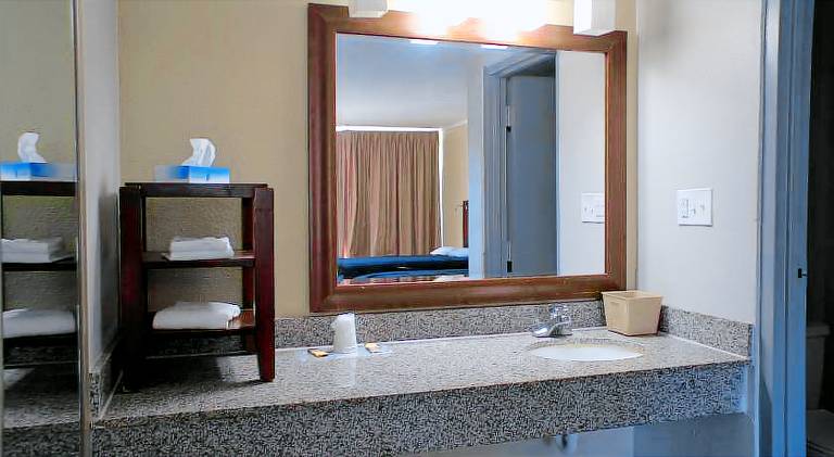 Eastern Shore Motel — photo 4