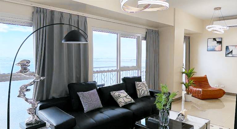 Holiday apartment with pool in Pasay