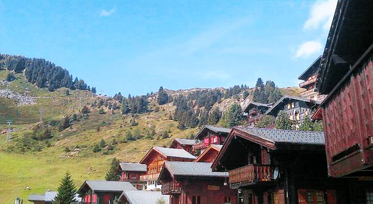 Holiday apartment with yard, terrace & barbecue | Next to the ski | Suitable for remote work | Pet-friendly — photo 3
