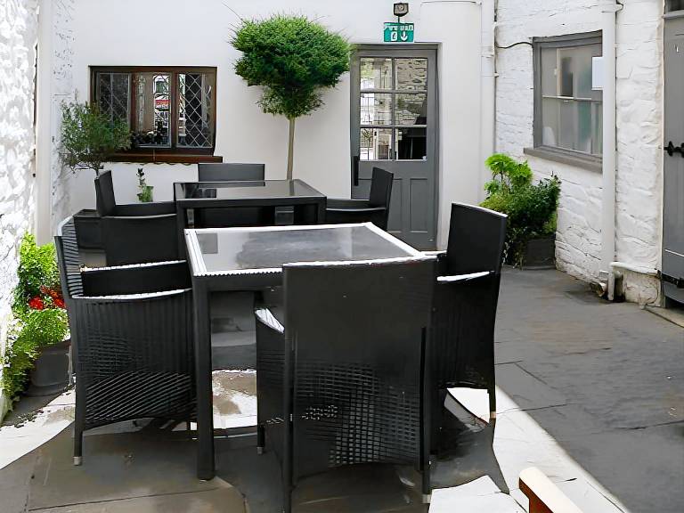 The Kings Arms Hotel — photo 5