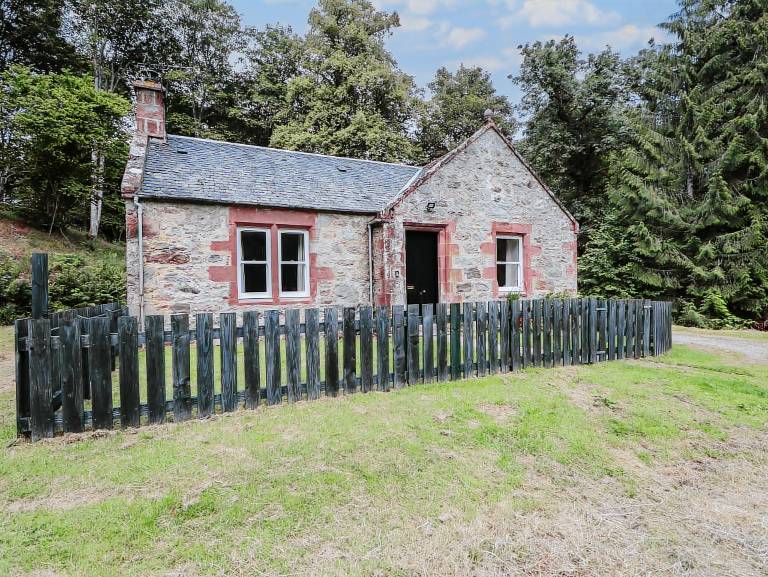 Child-friendly cottage with garden | Pets allowed — photo 3