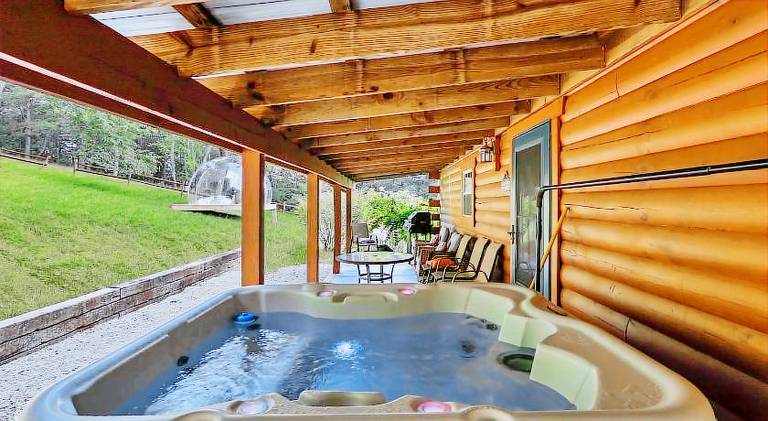 Vacation home with sauna & hot tub — photo 4