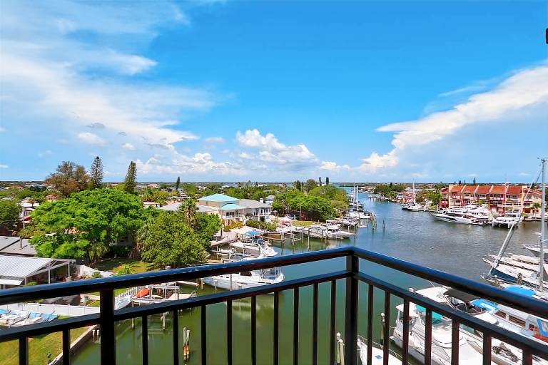 Child-friendly condo with jacuzzi & heated pool | Water view | Close to the beach | Dogs allowed — photo 4
