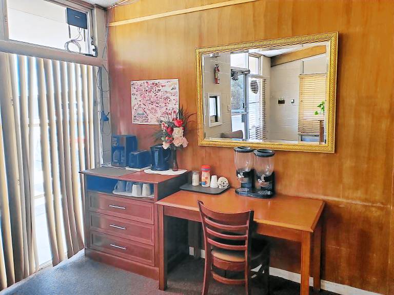 Holiday Host Motel & RV Park — photo 4