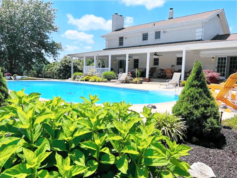 Farmhouse Fisherville