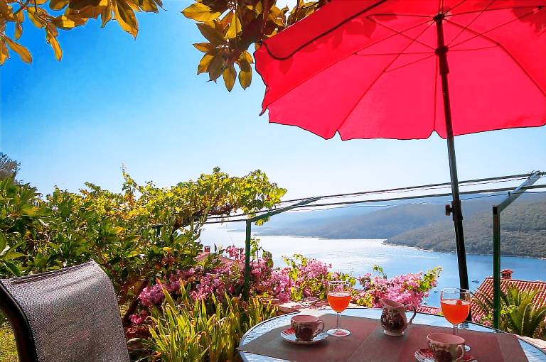 Ferienwohnung mit Hund in Rabac für max. 2 Personen Ferienwohnung mit Hund in Rabac für max. 2 Personen