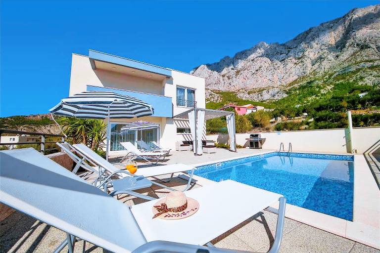 Villa Red mit Pool, Meerblick — photo 2