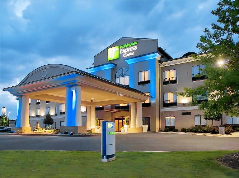 Holiday Inn Express Hotel & Suites Prattville South By IHG in Prattville, AL