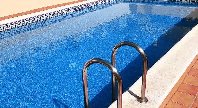 Rental apartment with pool — photo 4