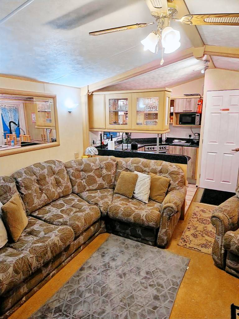 Discover comfort home from home 8-birth Caravan — photo 3