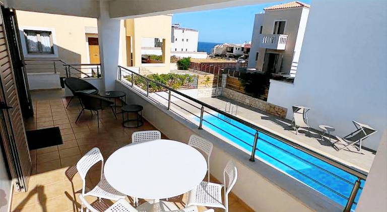 Villa with patio, barbeque & private pool — photo 5