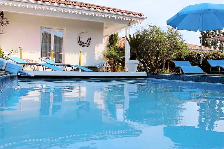 Bed & Breakfast  Arès