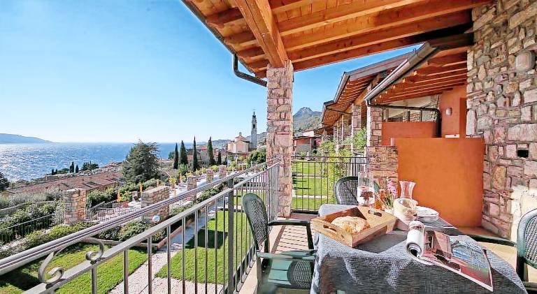 Charming serviced apartment with pool, garden & terrace | Close to the beach | Pets are welcome — photo 4