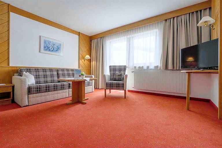 Apartment with sauna & patio | Perfect for remote work in Umhausen