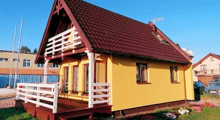 Lodge with garden, BBQ & terrace in Jastarnia