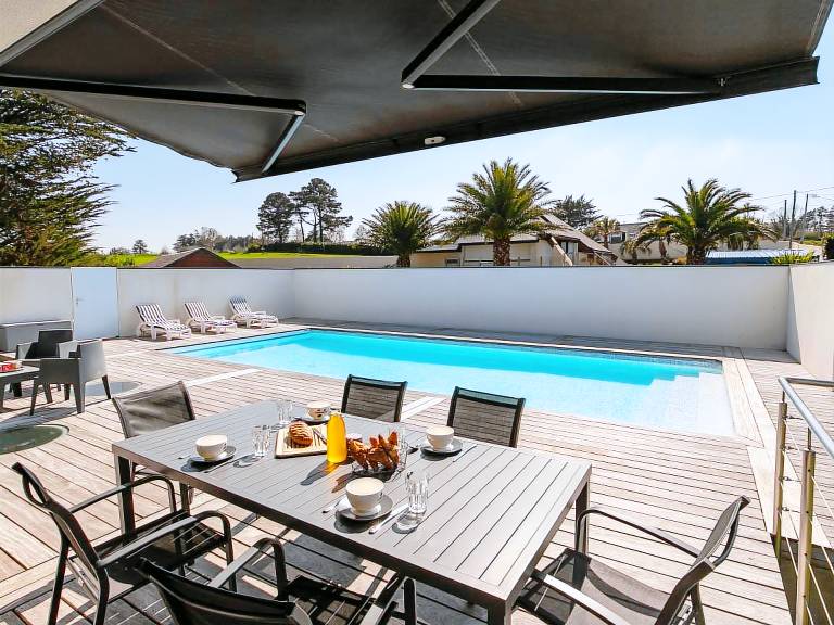 Fully equipped big house with patio, barbeque & private pool | Sea view | Suitable for remote work | Pet-friendly — photo 2