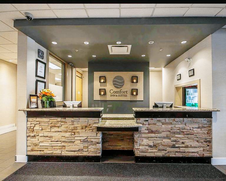 Comfort Inn & Suites — photo 5