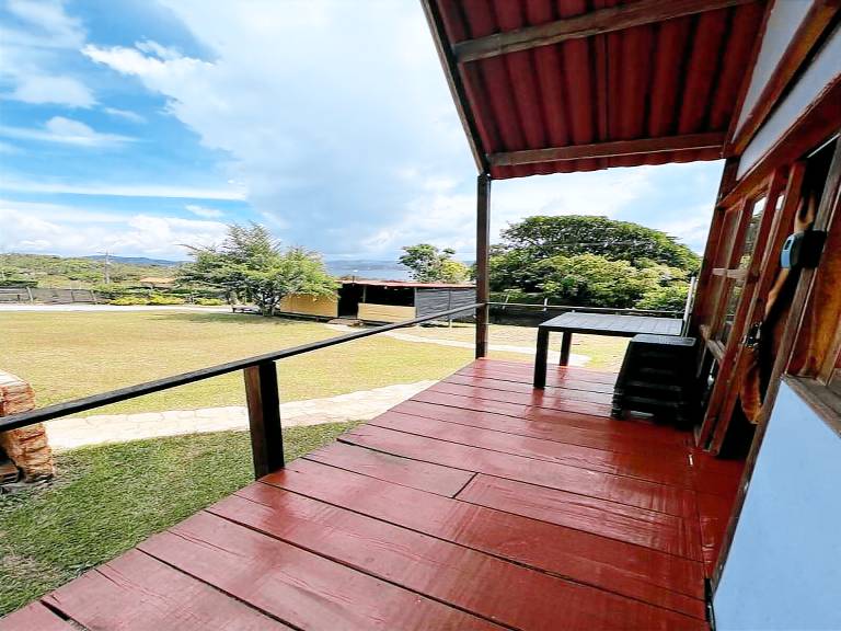 Cabaña Brisa · Piscina, Juegos y Vista Lago — photo 3