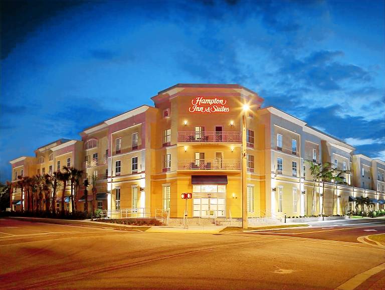 Hampton Inn & Suites Vero Beach Downtown in Vero Beach, FL