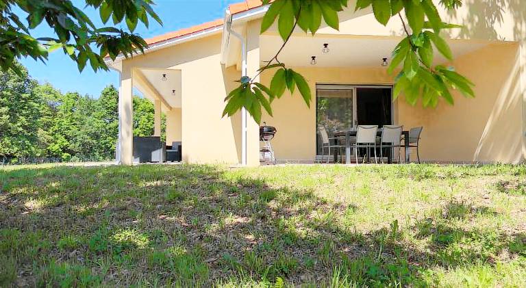 Vacation home with garden | Dogs allowed in Feytiat