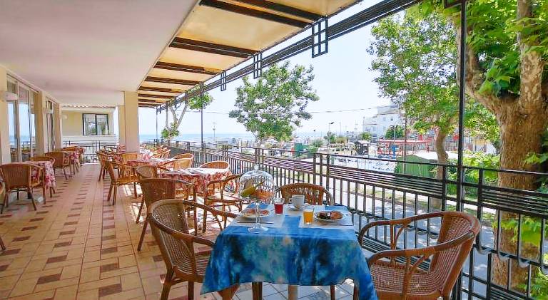 Hotel Bristol - a 30 mt dalla spiaggia — photo 2
