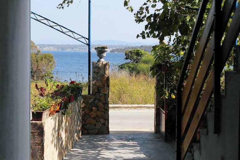 Apartma Tkon