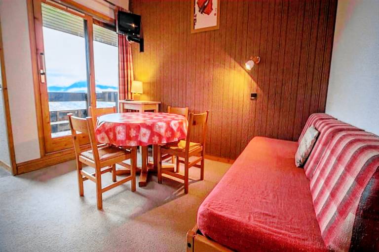 Rental apartment with 1 room for 5 persons in Les Belleville