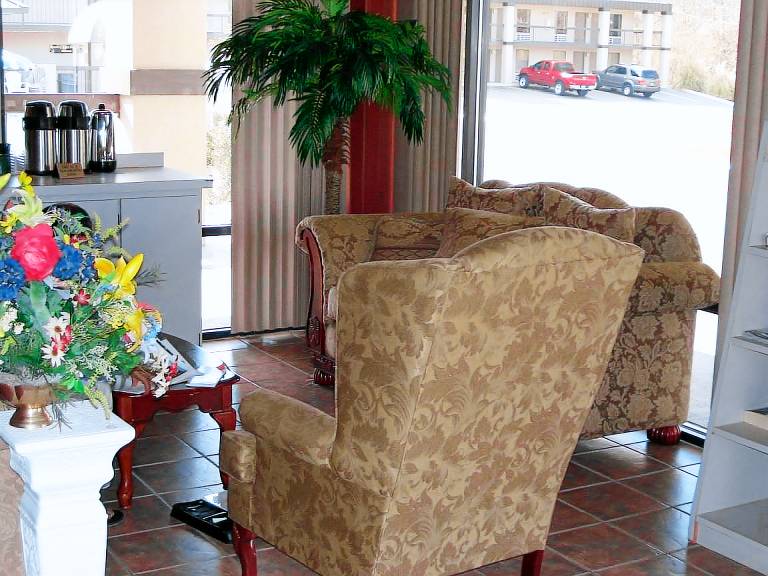 Rodeway Inn Greenwood — photo 5